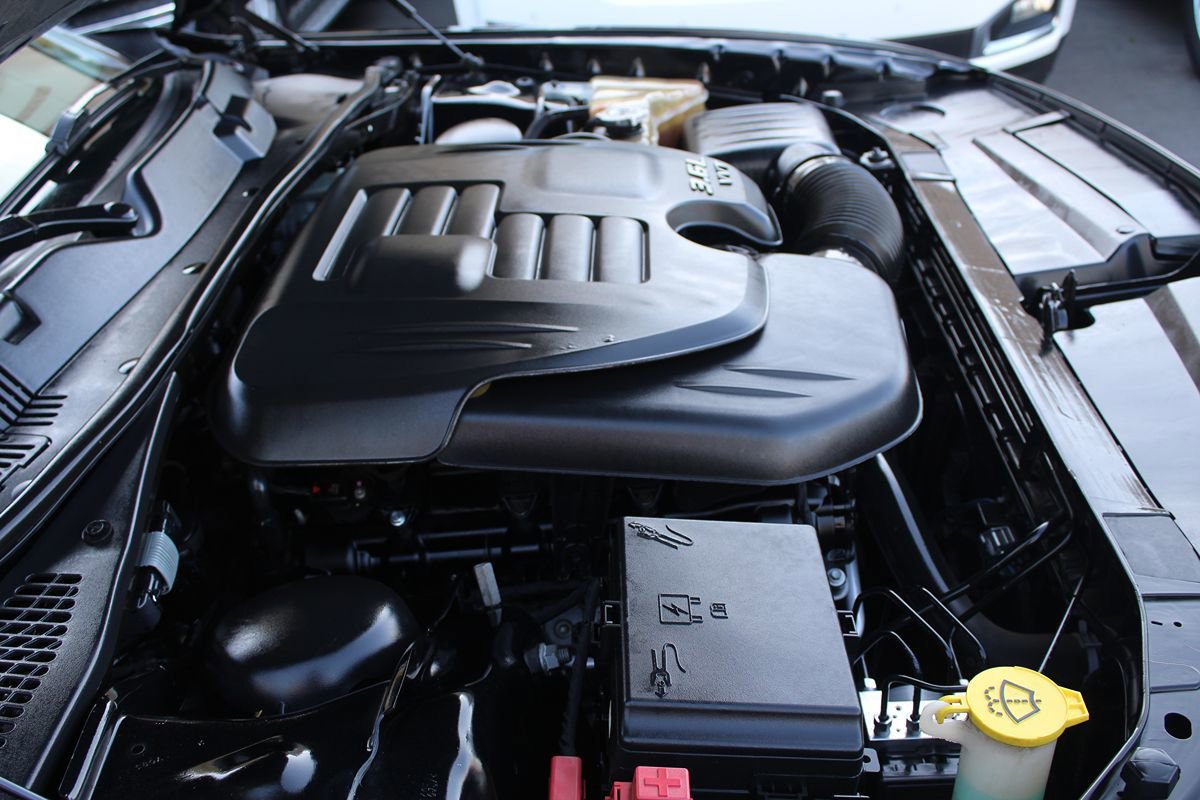 Used 2016 Dodge Challenger SXT image 28