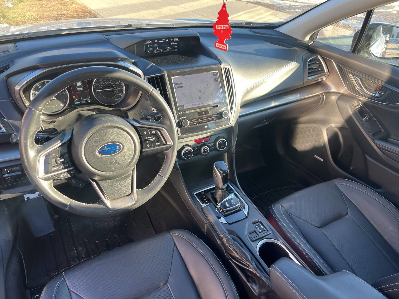 Used 2017 Subaru Impreza 2.0i Limited image 12