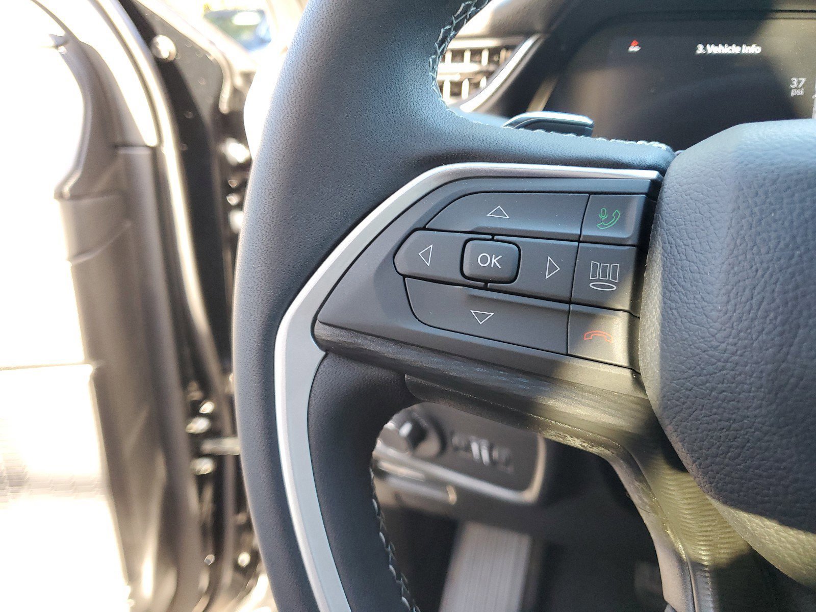 New 2025 Jeep Grand Cherokee Laredo X image 30