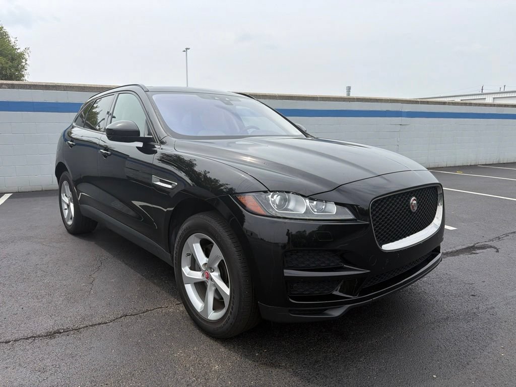 Used 2017 Jaguar F-PACE Premium AWD/4WD image 7