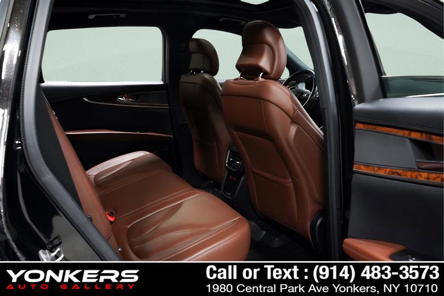 Used 2017 Lincoln MKX Reserve w/ Lincoln MKX Climate Package image 36