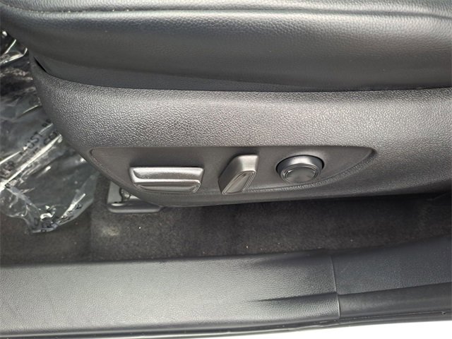 Used 2024 Toyota Highlander XLE image 22