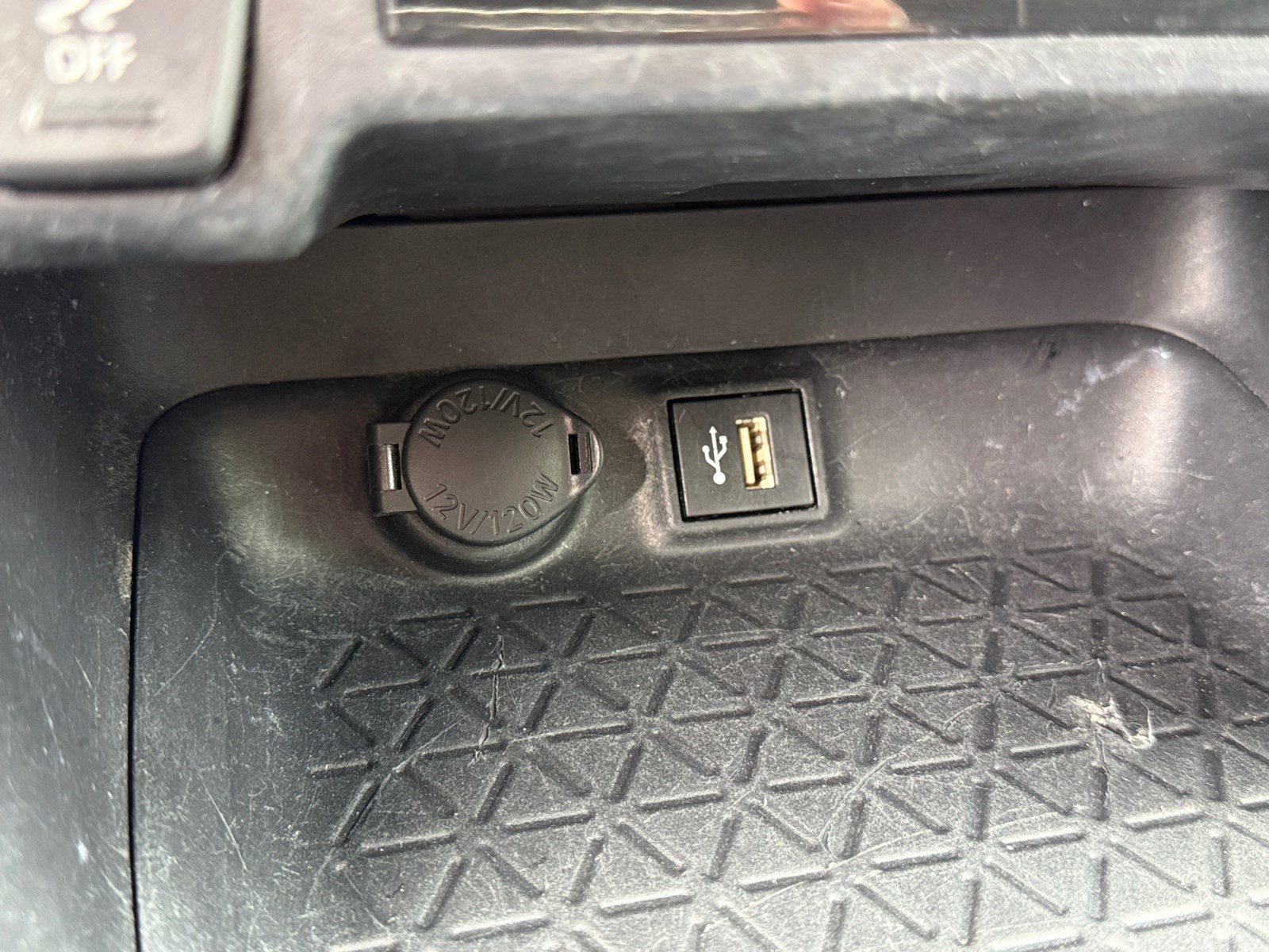 Certified 2023 Toyota RAV4 LE AWD/4WD image 29