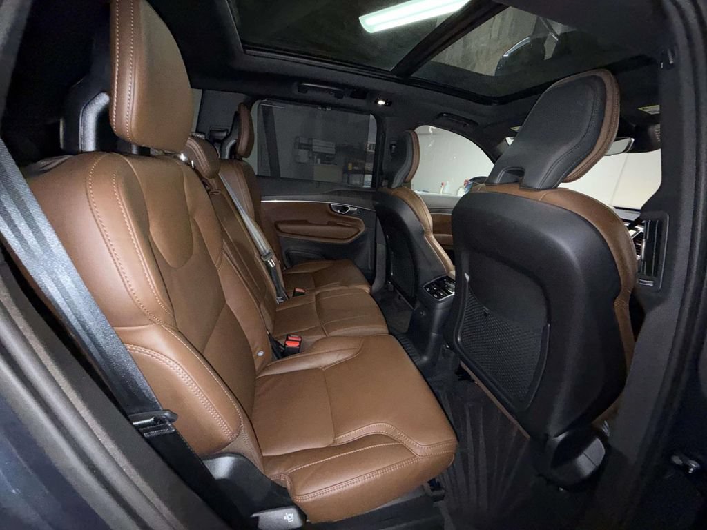 Used 2024 Volvo XC90 T8 Ultimate AWD/4WD image 16