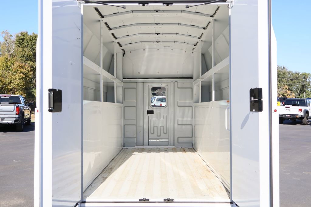 Used 2023 GMC Savana 3500 w/ Power Convenience Package image 24