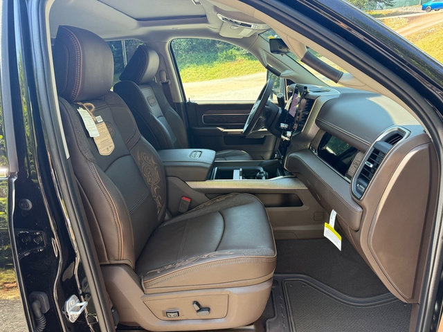 Used 2026 RAM 2500 Limited AWD/4WD image 23