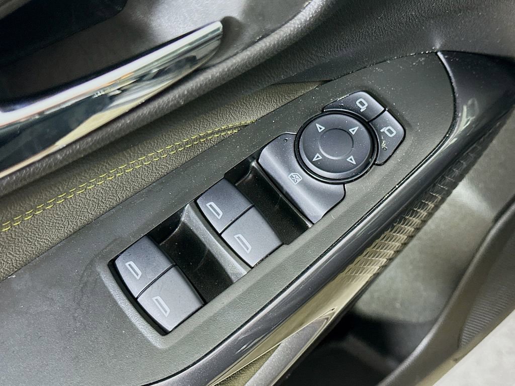 Used 2025 Chevrolet Trax ACTIV image 20