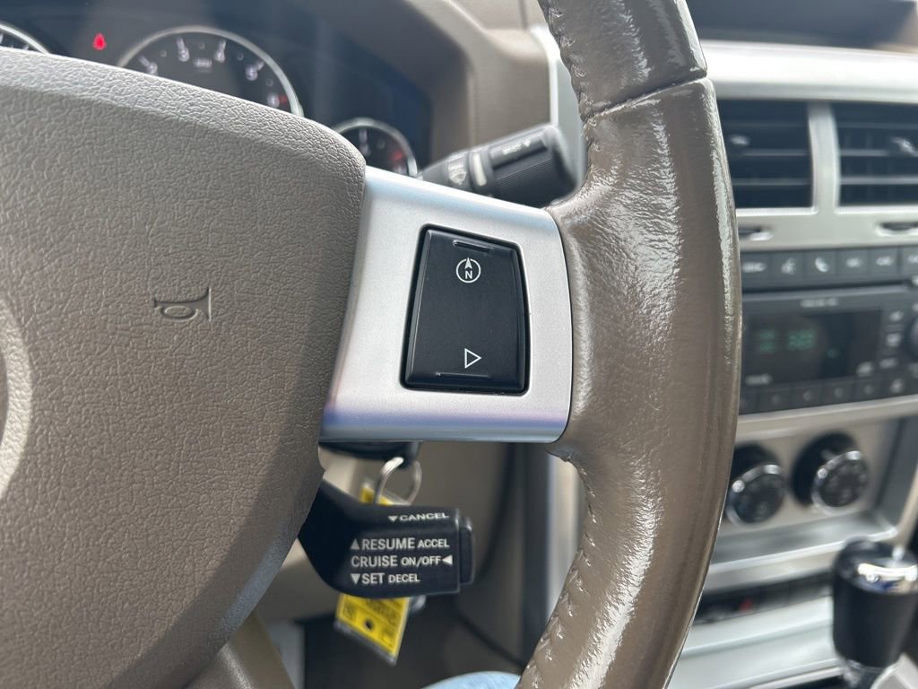 Used 2010 Jeep Liberty Limited w/ Comfort/Convenience Group AWD/4WD image 29