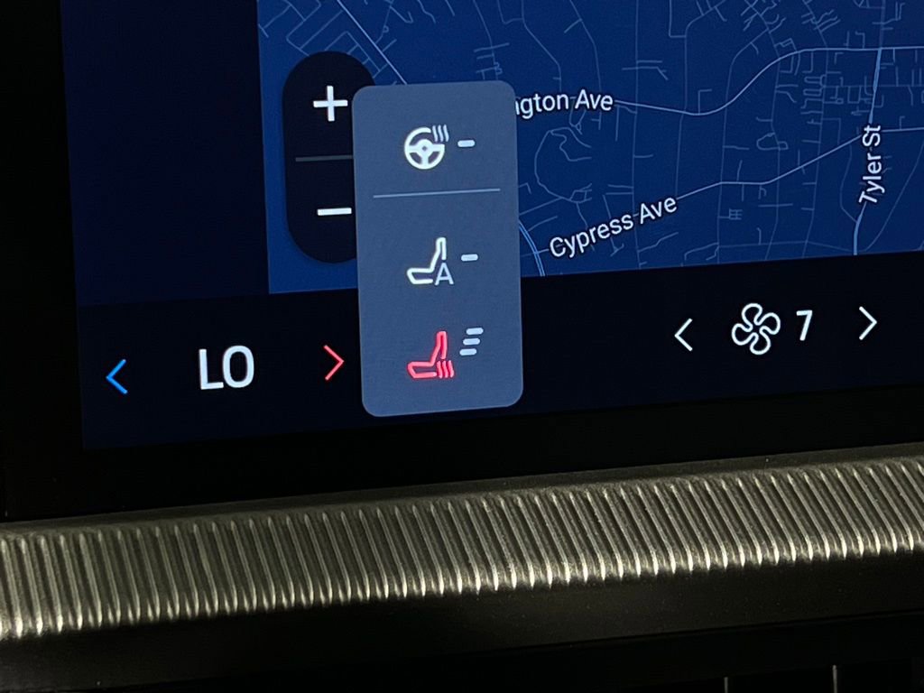 Used 2025 Ford Explorer ST-Line w/ ST-Line Street Pack image 19