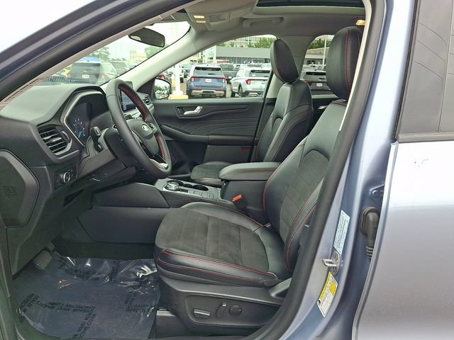 Certified 2022 Ford Escape SEL w/ SEL Stealth AWD Package image 13