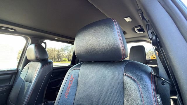 Used 2023 Nissan Titan PRO-4X w/ Pro-4x Convenience Package image 23