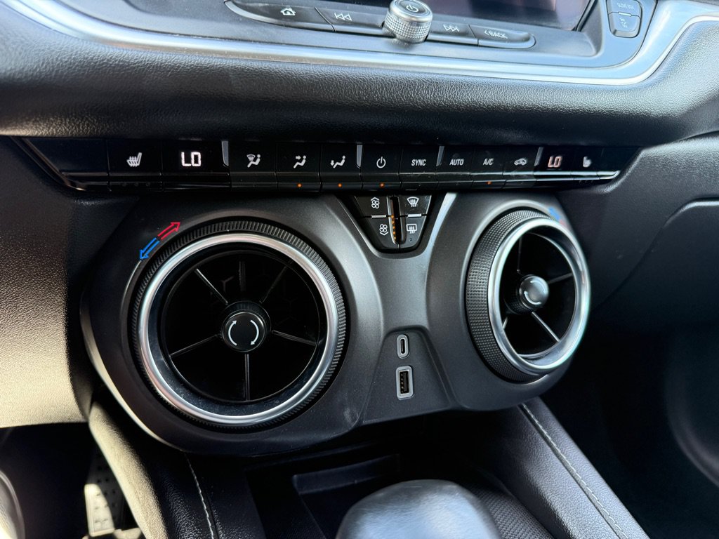 Used 2024 Chevrolet Blazer LT w/ Sound & Technology Package FWD image 31