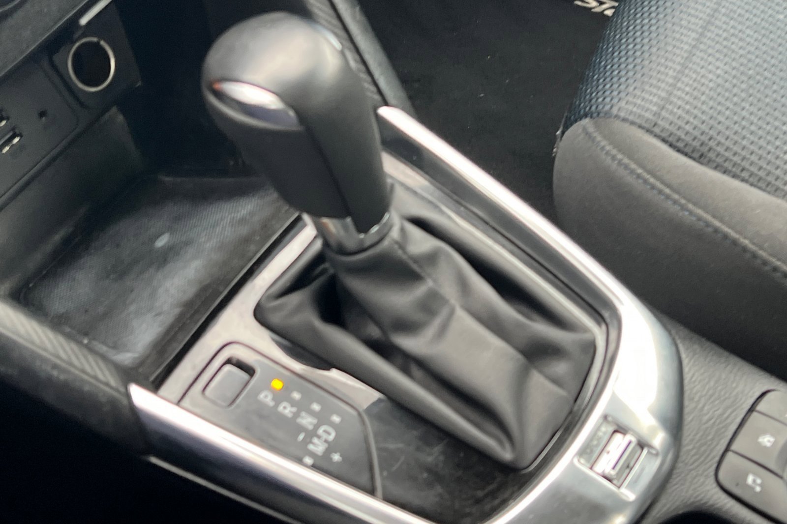 Used 2019 Toyota Yaris LE image 17