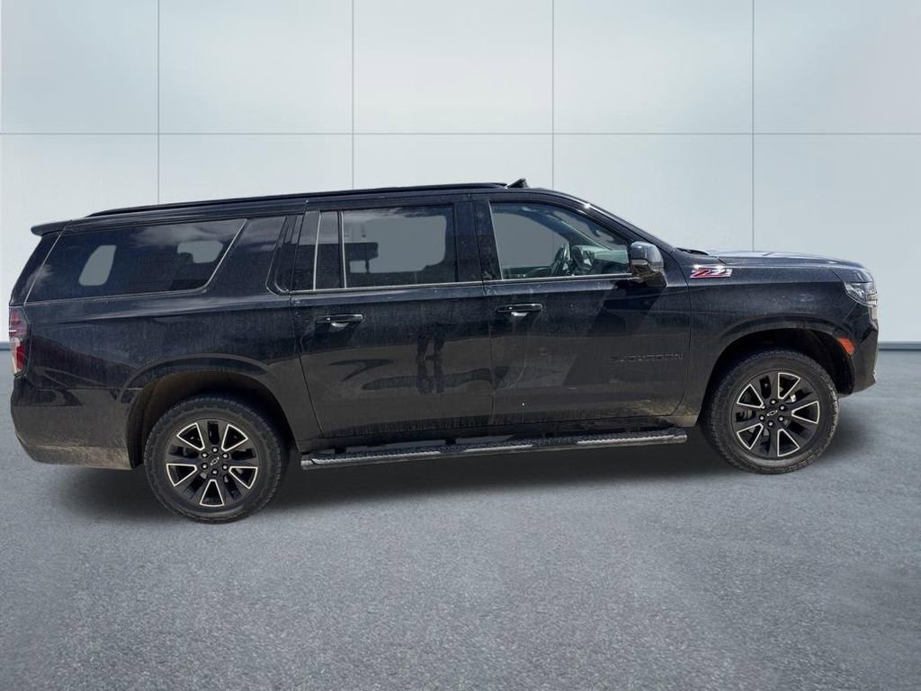 Used 2021 Chevrolet Suburban Z71 w/ Z71 Signature Package AWD/4WD image 10