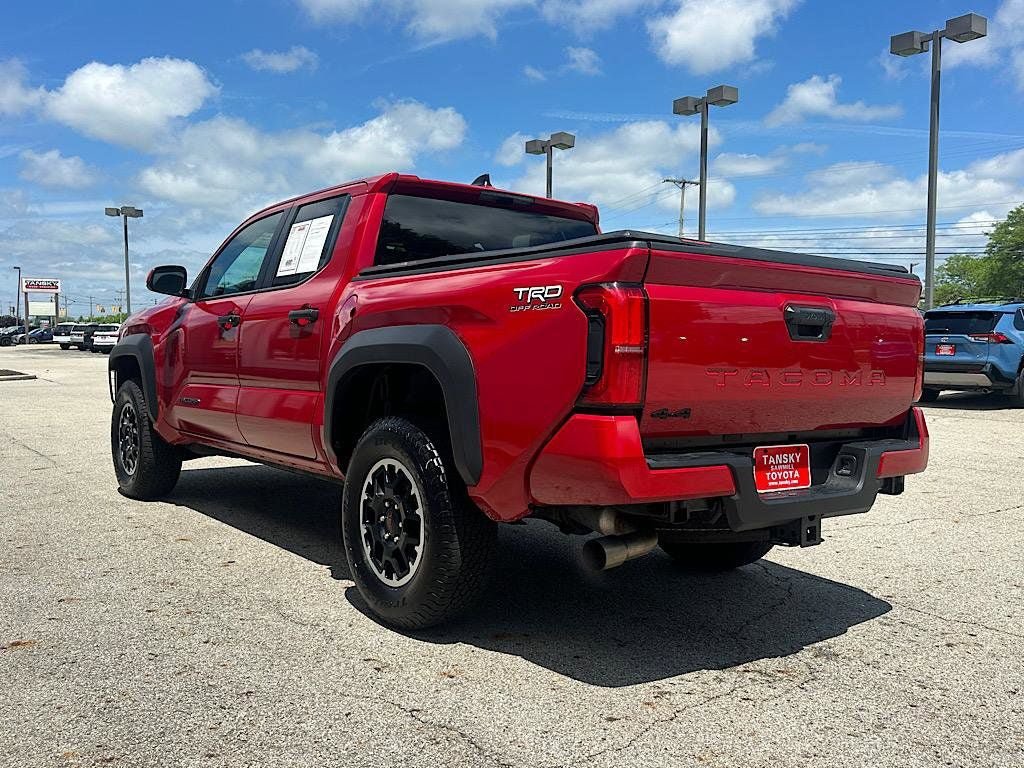Certified 2025 Toyota Tacoma TRD Off-Road AWD/4WD image 3