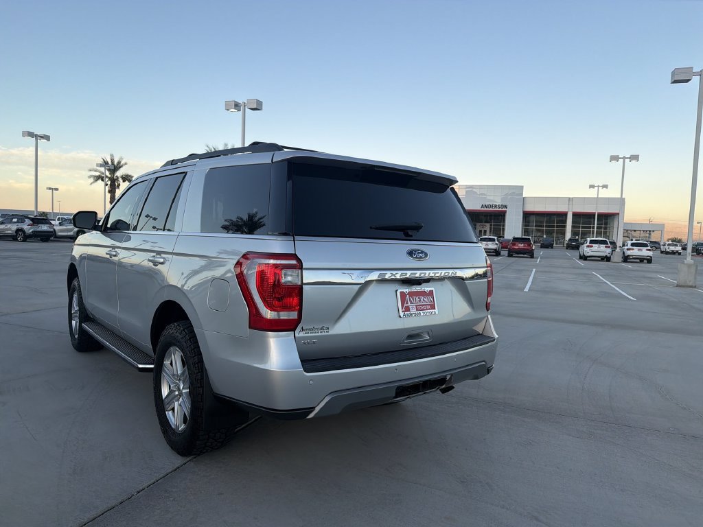 Used 2019 Ford Expedition XLT w/ Equipment Group 202A AWD/4WD image 7