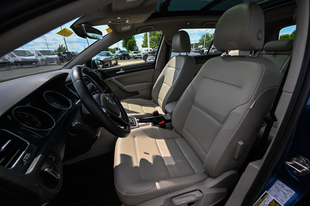Used 2019 Volkswagen Golf SE FWD image 18