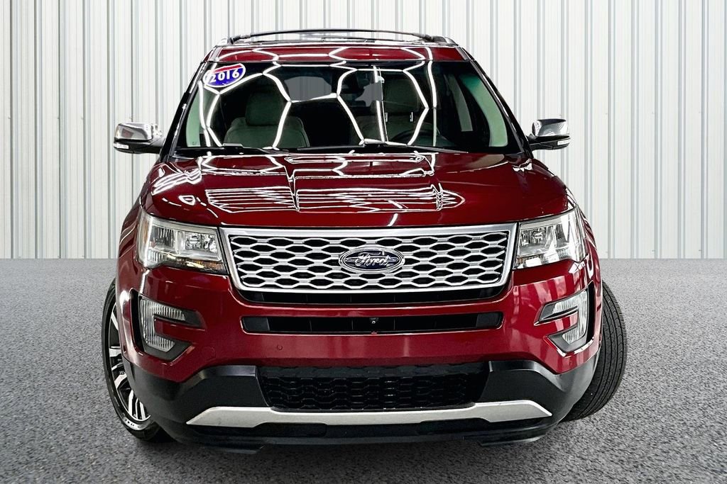 Used 2016 Ford Explorer Platinum image 2