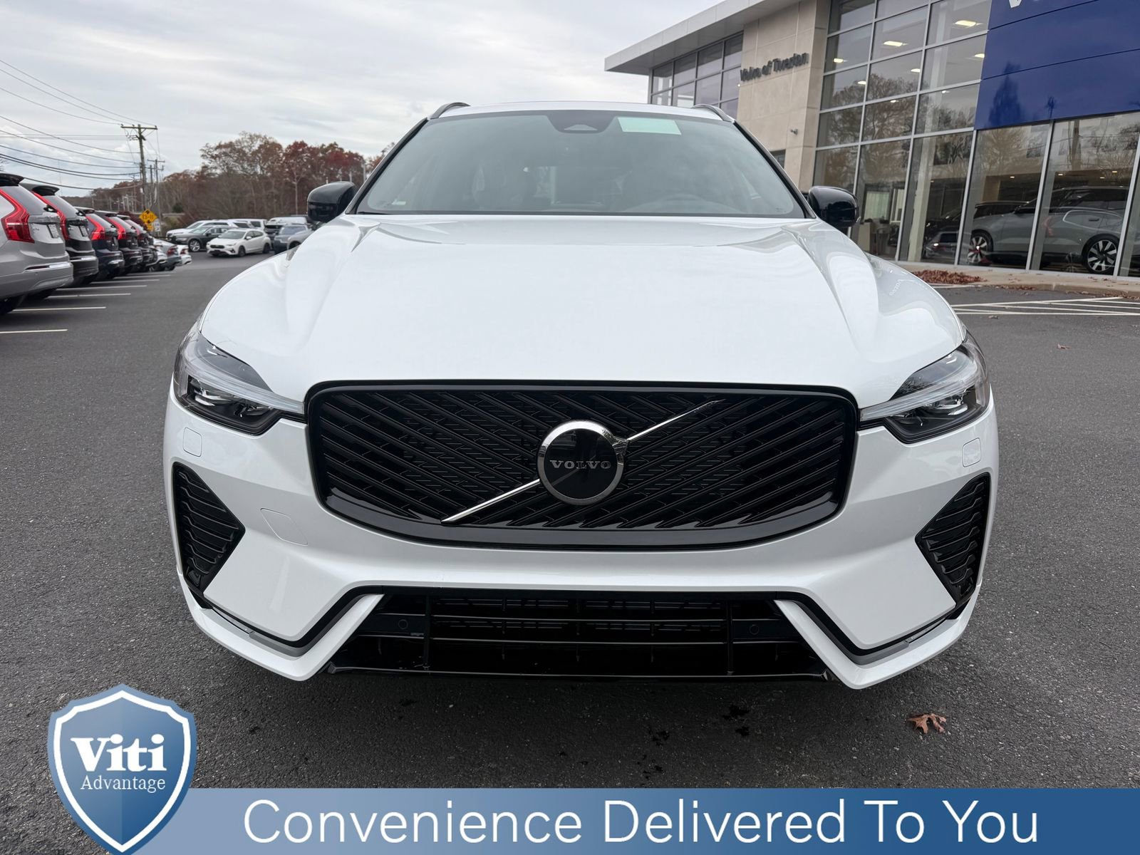 New 2026 Volvo XC60 B5 Core w/ Climate Package image 3