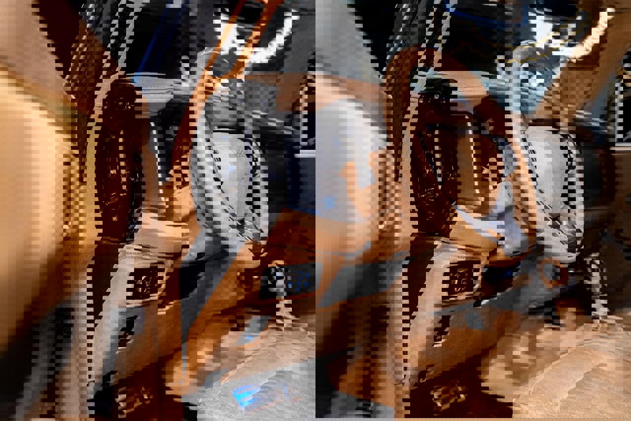 Used 2024 Ford Bronco Black Diamond image 11