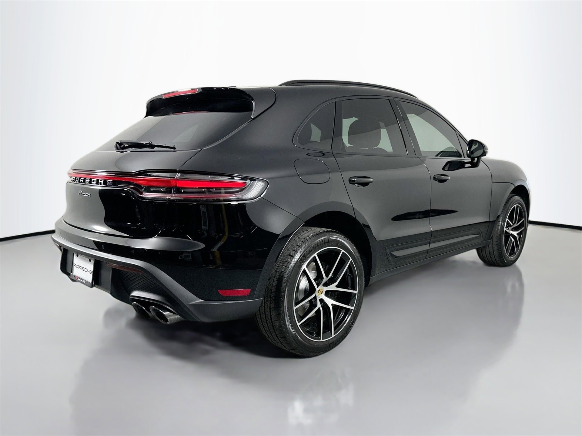 New 2026 Porsche Macan image 7