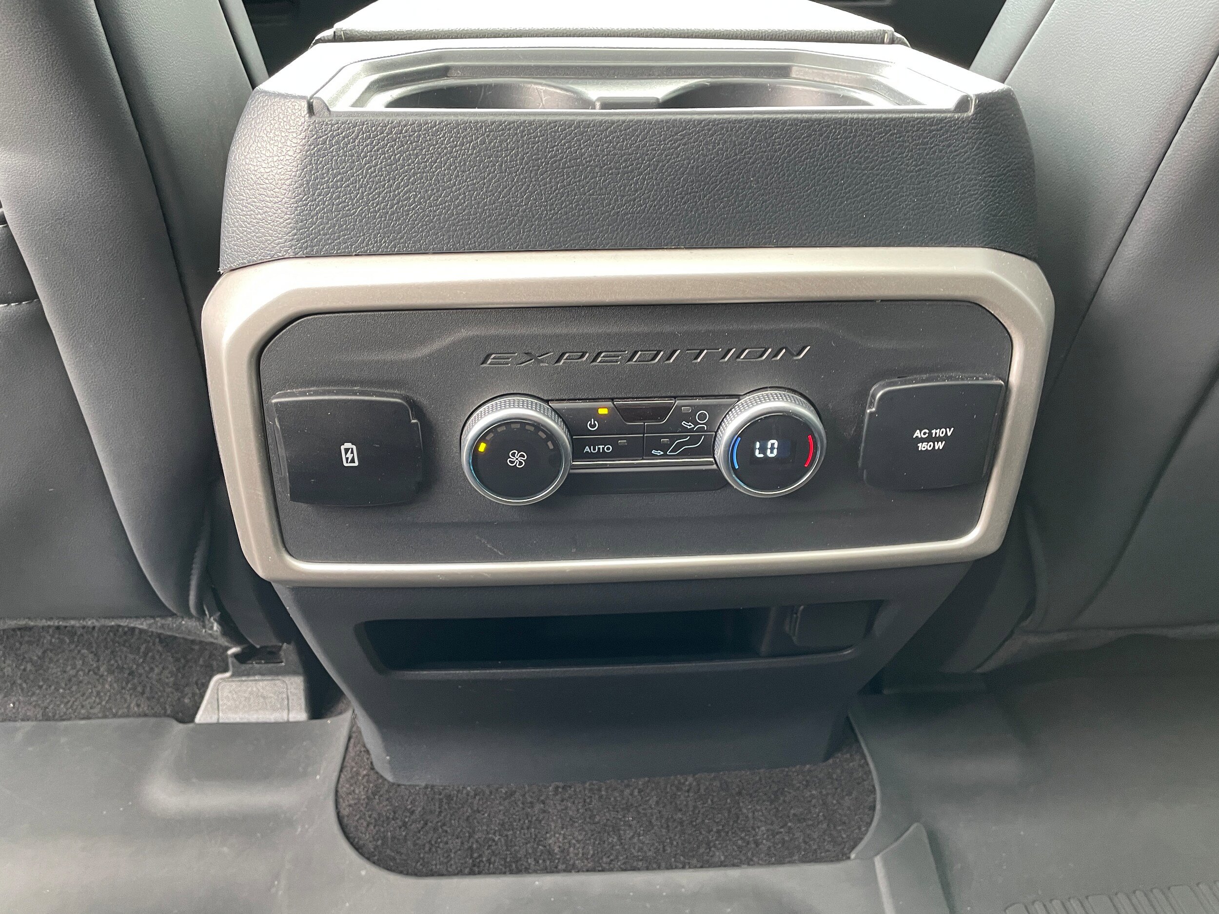 Used 2023 Ford Expedition XLT AWD/4WD image 12