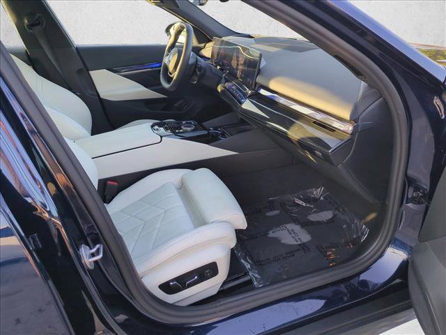Certified 2026 BMW i5 eDrive40 RWD image 8