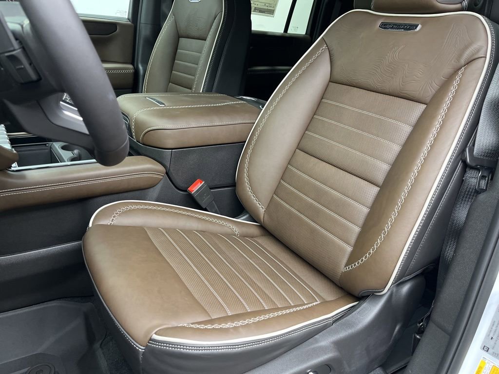 New 2026 GMC Yukon XL Denali Ultimate AWD/4WD image 10