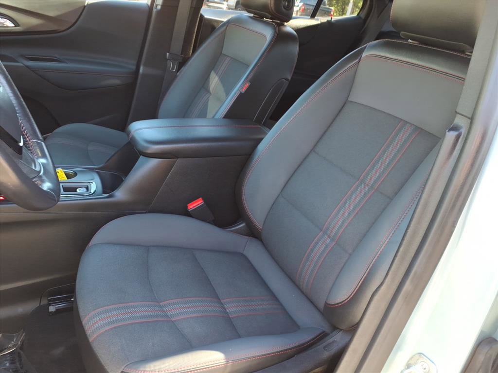 Used 2022 Chevrolet Equinox RS image 11