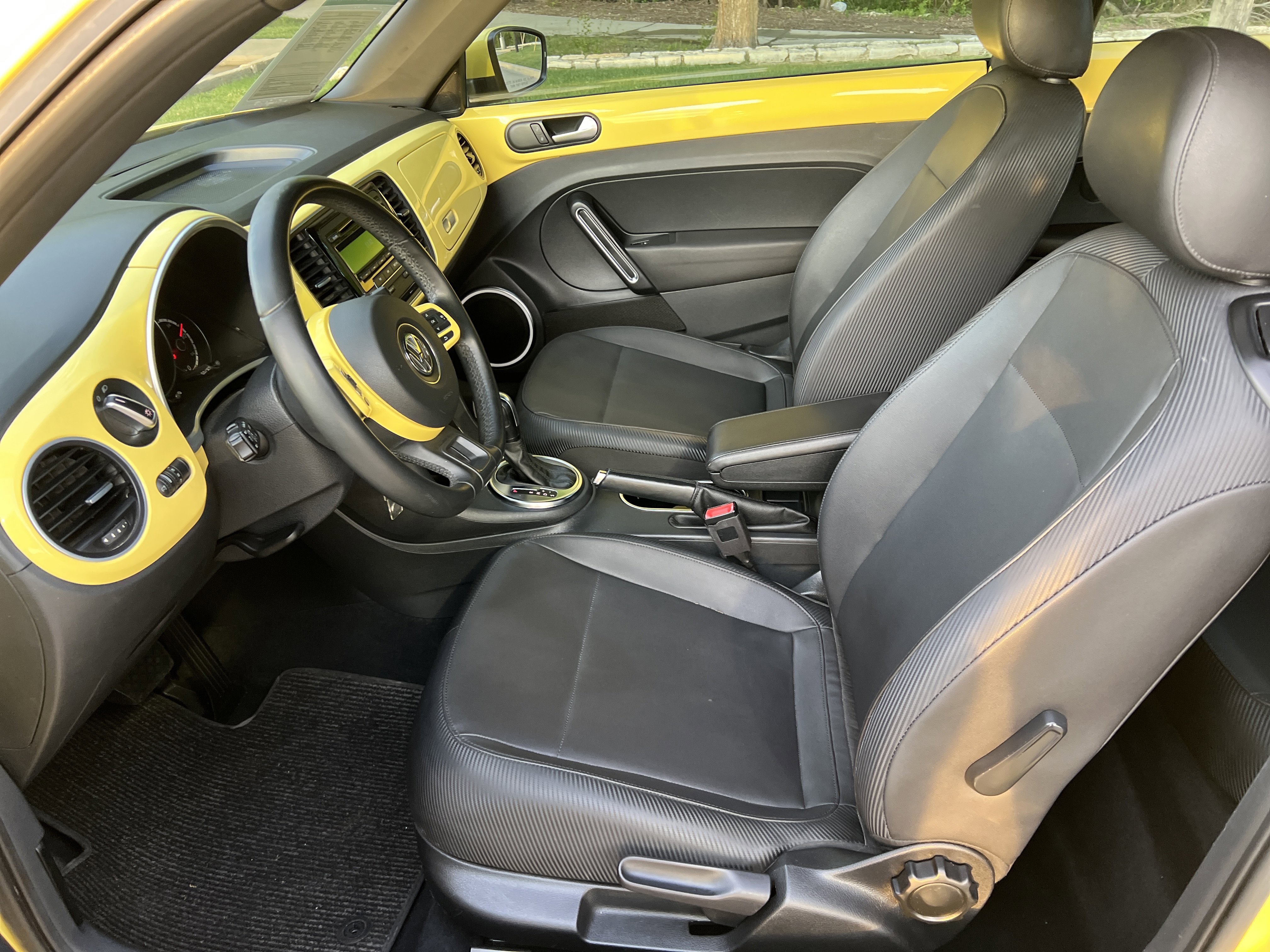 Used 2014 Volkswagen Beetle 2.5 image 15