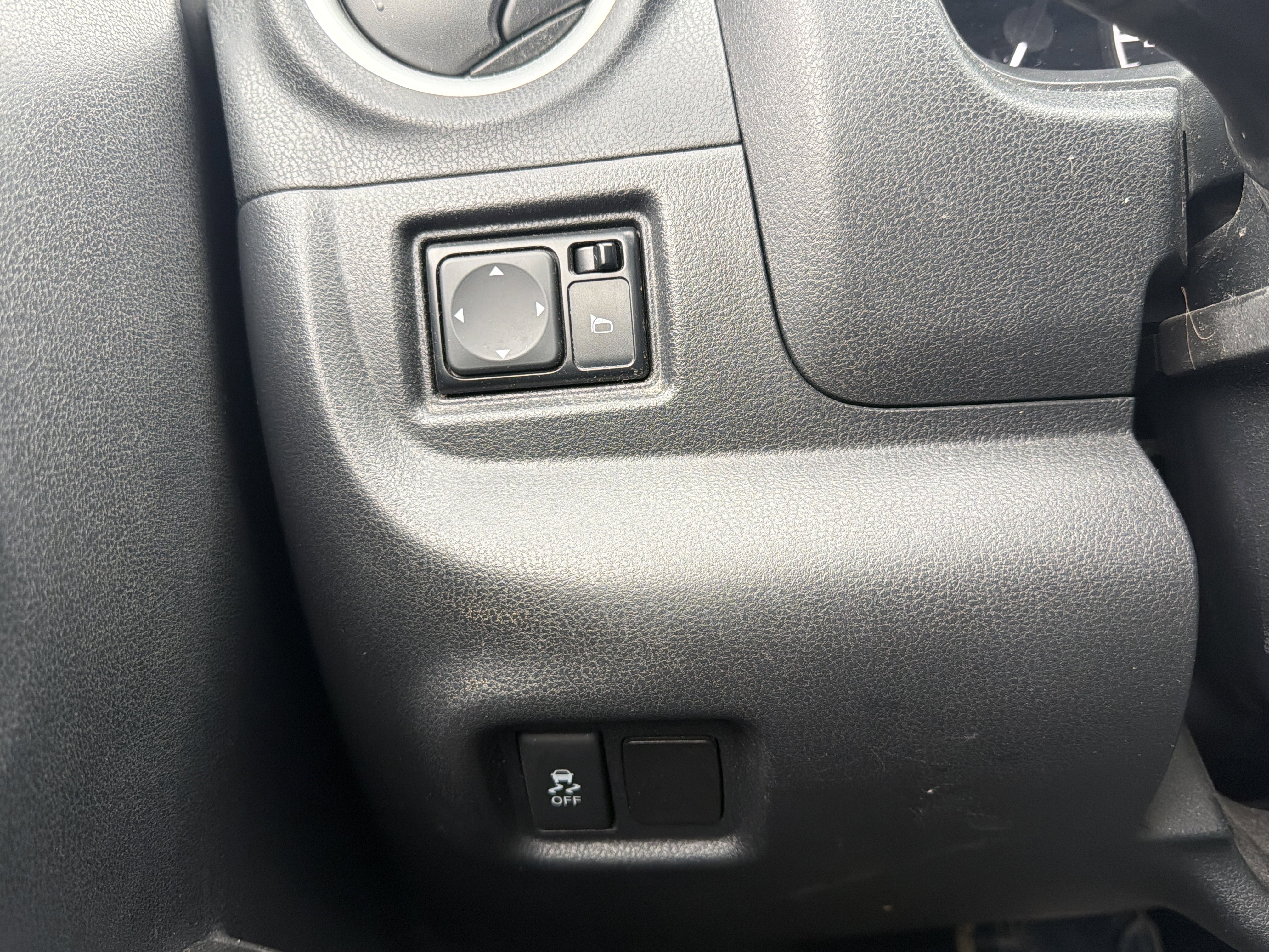 Used 2016 Nissan Versa Note SR image 22