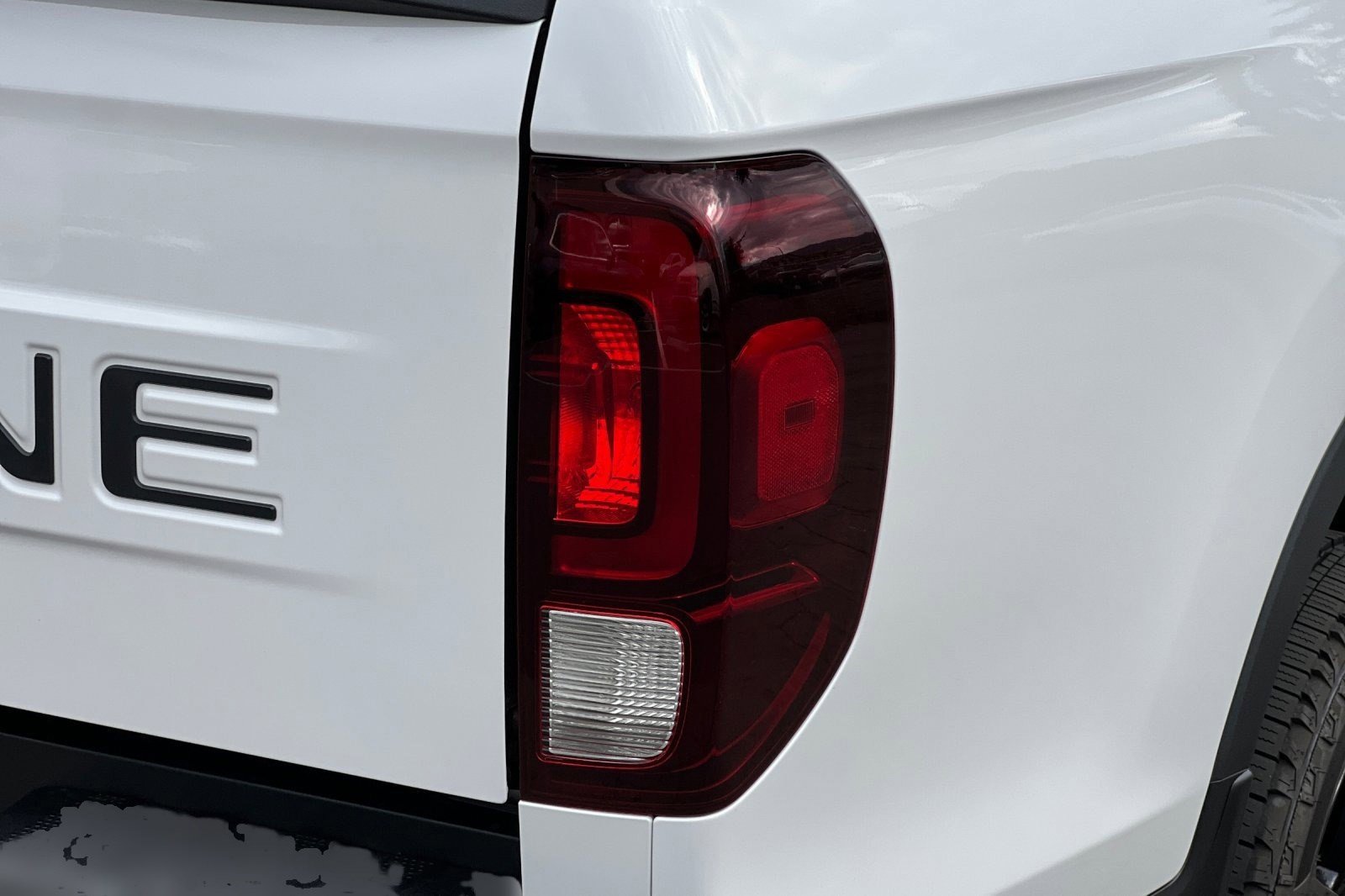 New 2026 Honda Ridgeline Black Edition image 12