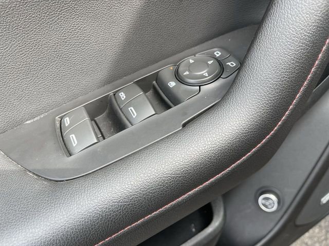 Used 2025 Chevrolet Blazer RS FWD image 13