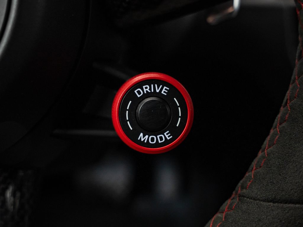 Certified 2024 Porsche Macan GTS AWD/4WD image 30