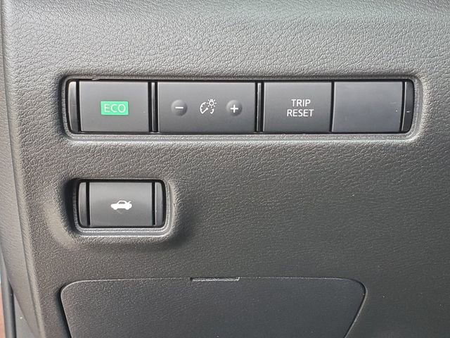 Used 2024 Nissan Sentra SV FWD image 19