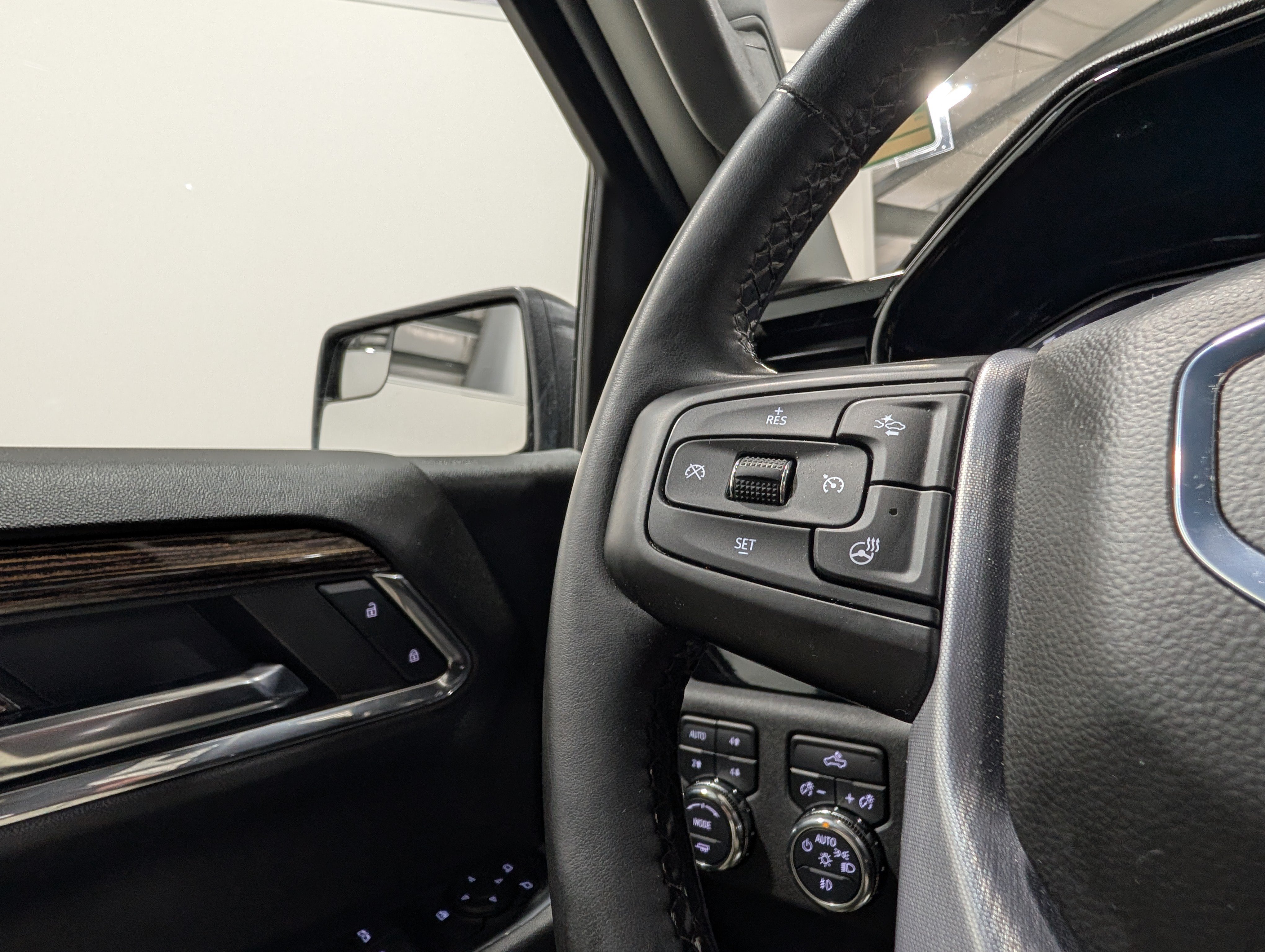 Used 2024 GMC Sierra 1500 Elevation w/ X31 Off-Road Package AWD/4WD image 27