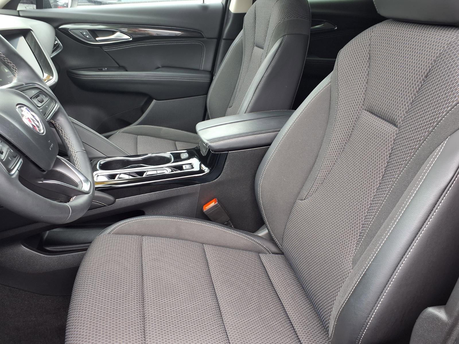 Used 2023 Buick Envision Preferred FWD image 3