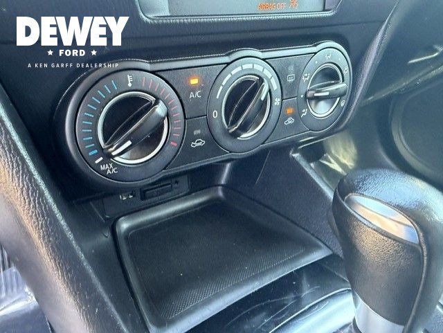 Used 2015 MAZDA MAZDA3 i Touring FWD image 20