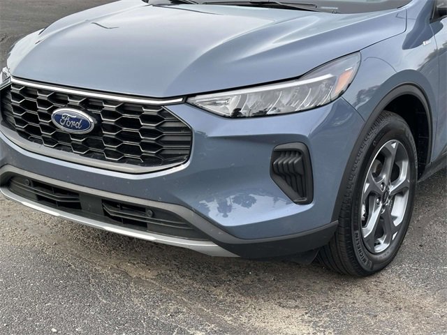 New 2025 Ford Escape ST-Line w/ Cold Weather Package image 8