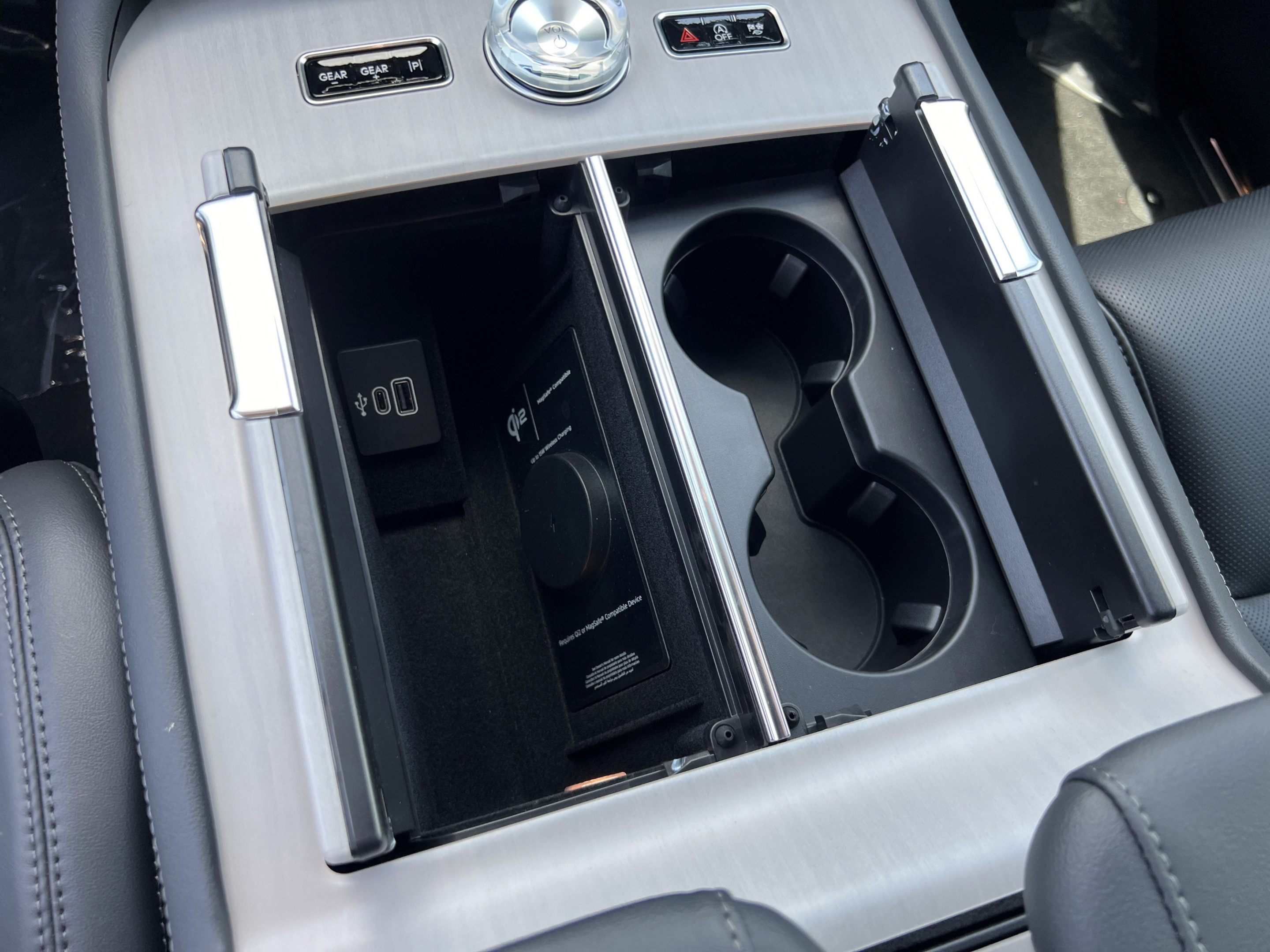 New 2027 Lincoln Navigator Reserve w/ Jet Appearance Package AWD/4WD image 15