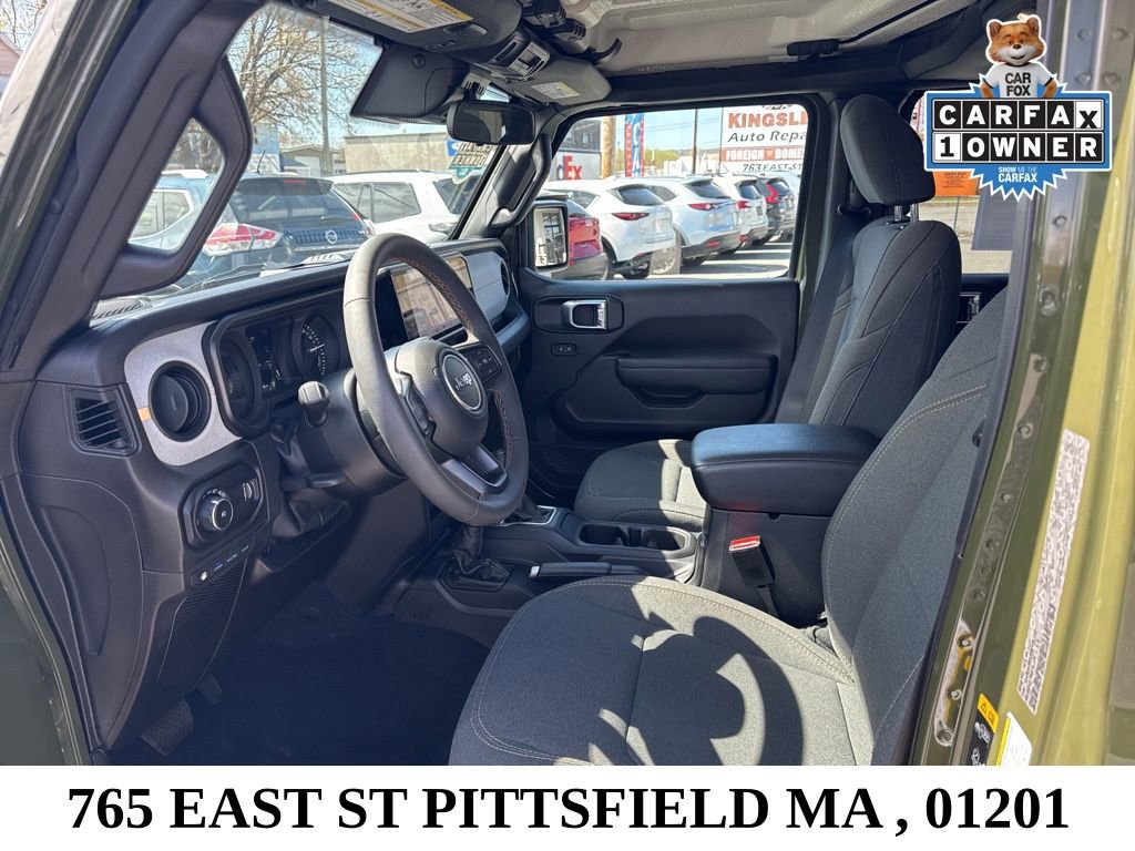 Used 2024 Jeep Wrangler Unlimited w/ Convenience Group AWD/4WD image 13