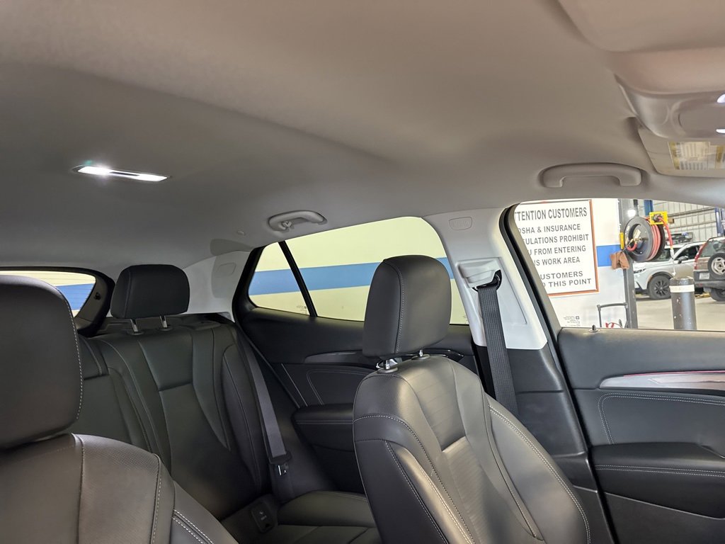 Used 2025 Buick Envision Preferred image 35