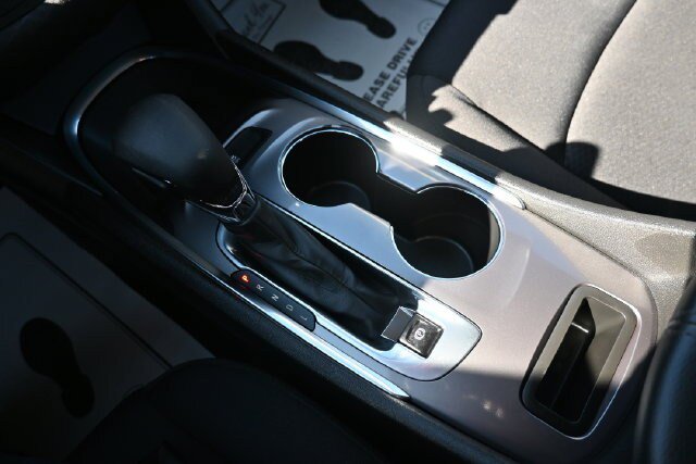 Used 2022 Chevrolet Malibu LT FWD image 28
