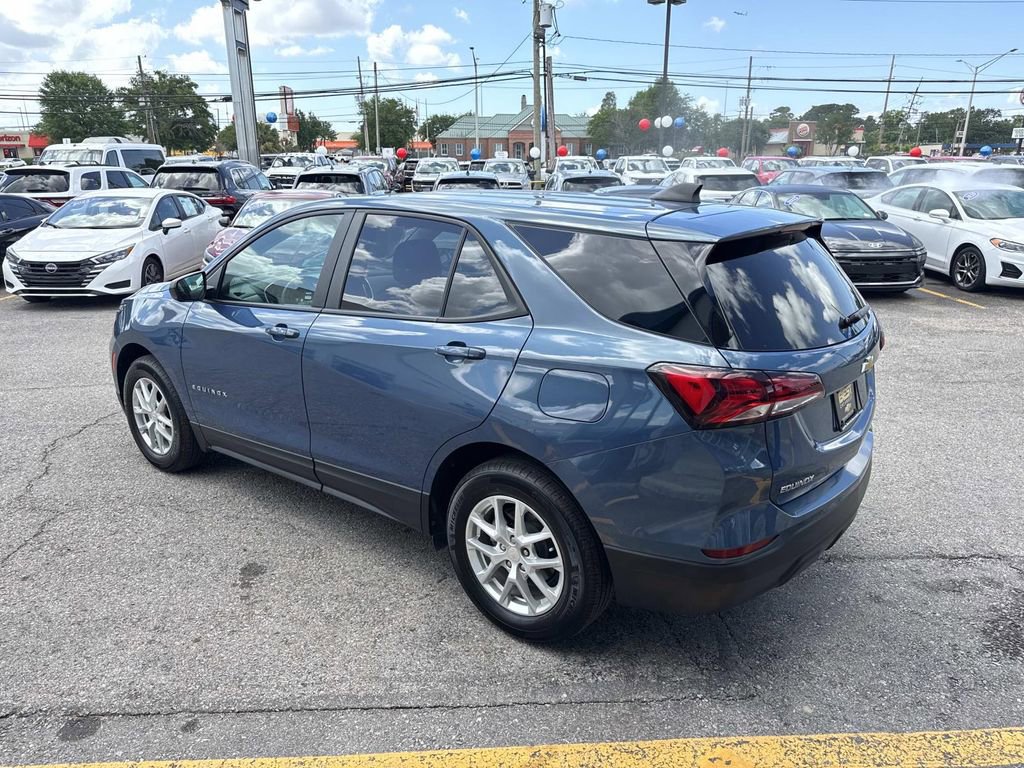 Used 2024 Chevrolet Equinox LS w/ LS Convenience Package FWD image 6