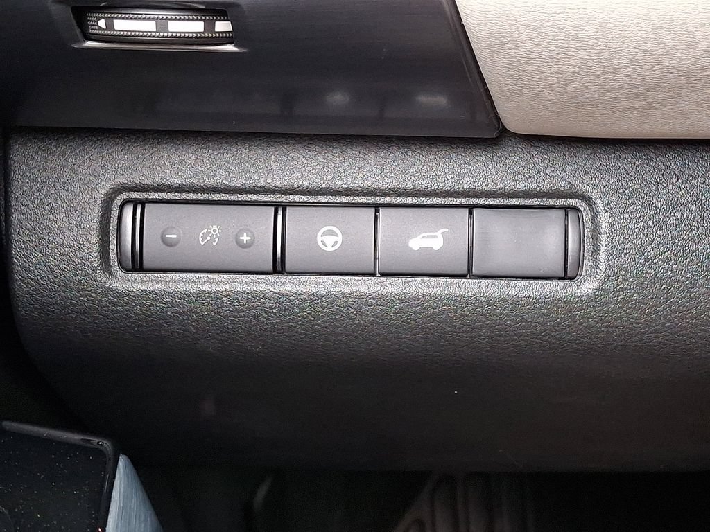 Used 2023 Nissan Pathfinder SL AWD/4WD image 25