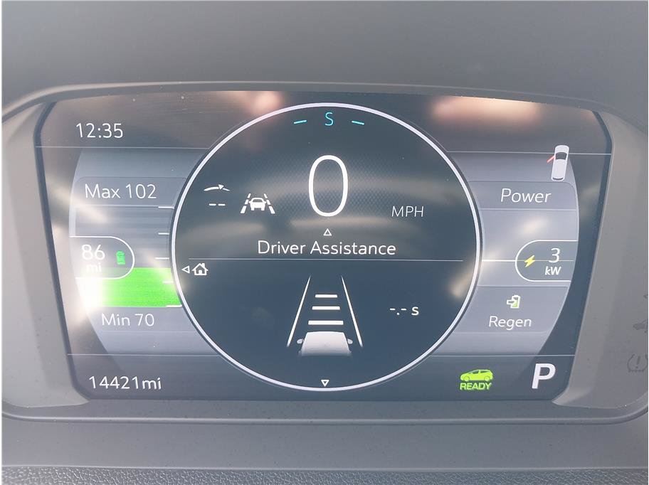 Used 2023 Chevrolet Bolt LT w/ Infotainment Package FWD image 12