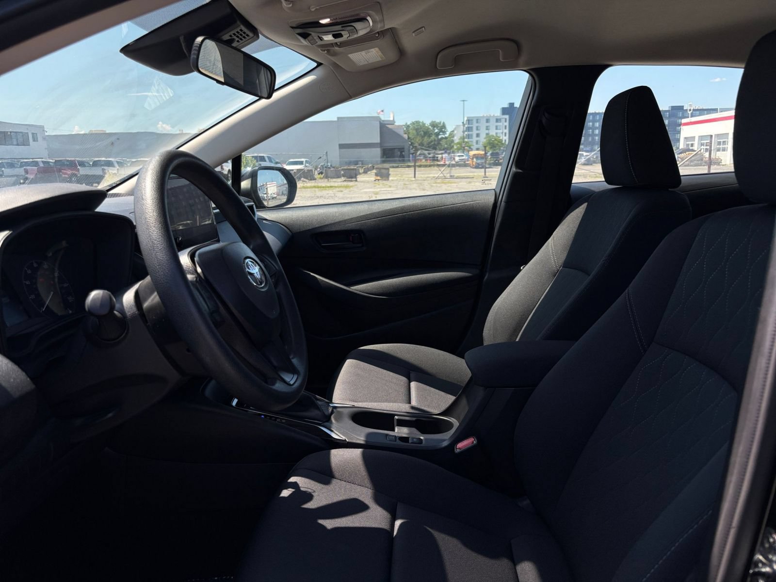Used 2025 Toyota Corolla LE FWD image 21