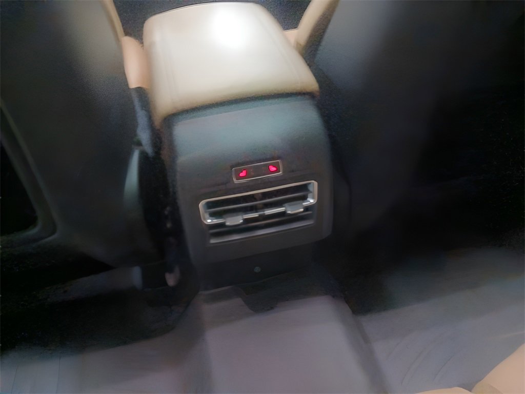 Used 2021 Lincoln Corsair Reserve image 19