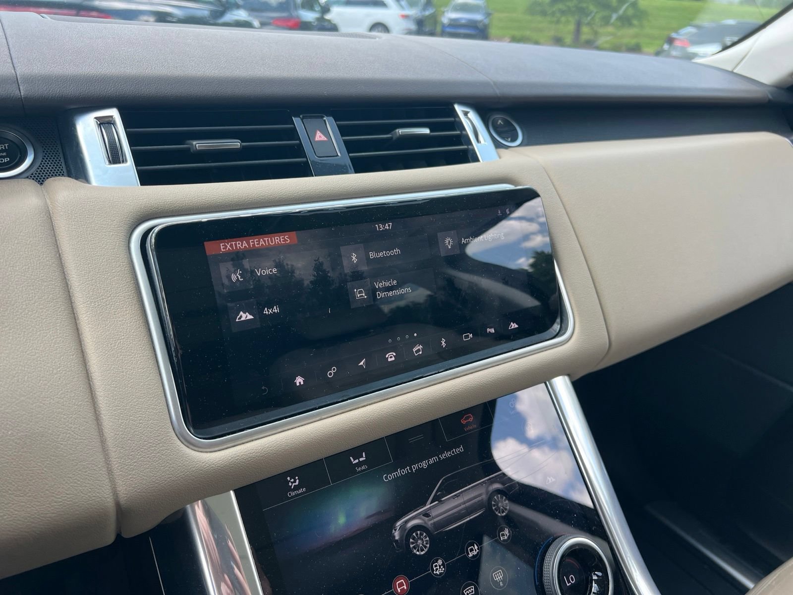 Used 2018 Land Rover Range Rover Sport HSE AWD/4WD image 16