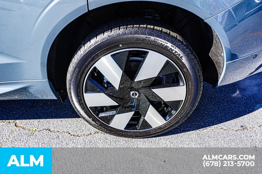 Used 2024 Volvo XC60 T8 Plus w/ Climate Package image 17